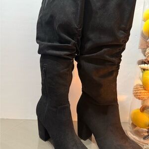 Elegant Black Heeled Boots for Women